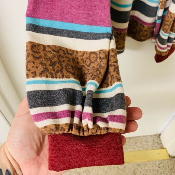 ⭐️ Colorful Cold-Shoulder Top - Picture 5 of 5